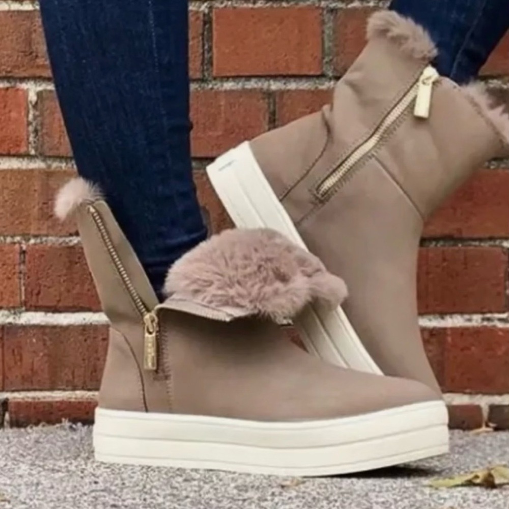J/Slides NYC Cozy Taupe Leather Faux Fur Lined Platform Zip Ankle Boots SZ 10